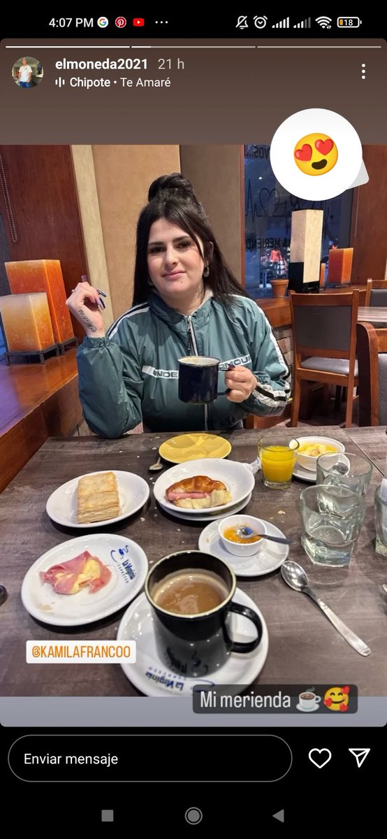 quienesrodri's tweet photo. Lana Del Rey look stuning in Waffle House https://t.co/jQrhxhxuk0