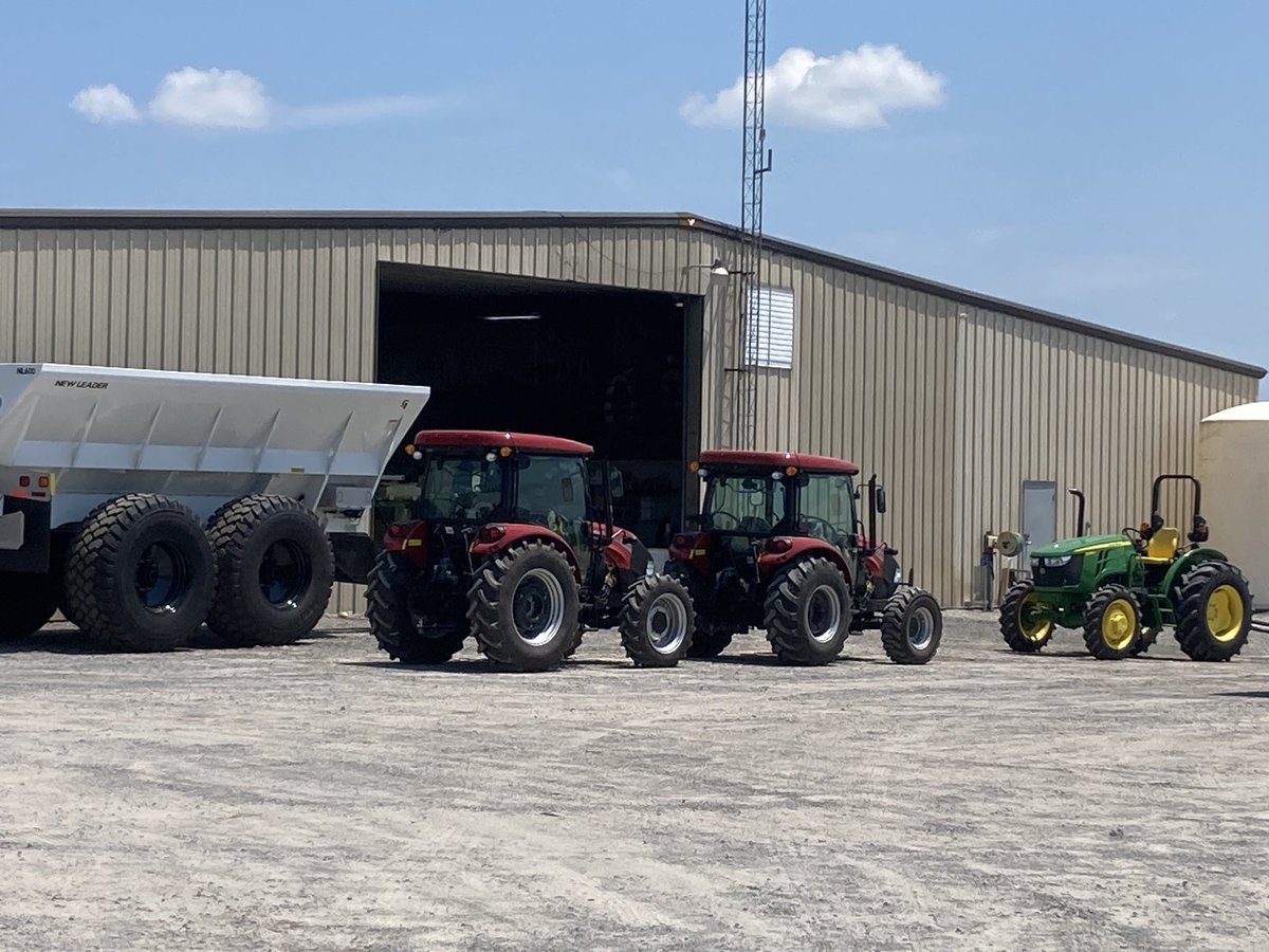 aewood73's tweet photo. 2023 https://t.co/Nb8ZsWsq8b  summer field day in record books.  With 300 in attendance, a great trade show &amp; informative field stops along w/ beautiful weather, the field was a success.  Thank you to Indian Neck Farms &amp; our sponsors.  @NCExtension @AustinBrownAg @HertfordCoAg https://t.co/OuXcQ2CVQk