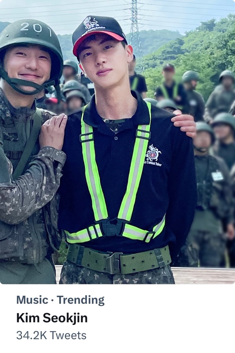seokjinism1's tweet photo. KIM SEOKJIN is trending in USA 🇺🇸 with 34.2K tweets 

KIM SEOKJIN
THE ASTRONAUT JIN

Everyday listen to #TheAstronaut by #JIN #방탄소년단진 #BTSJIN #SEOKJIN of @BTS_twt https://t.co/7CE3i8AF43