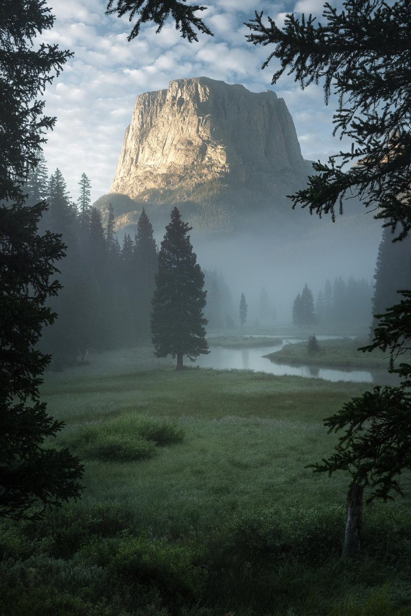 thematrixwizard's tweet photo. A misty morning along the Green River, Wyoming, USA. https://t.co/ubpUvTRk1m