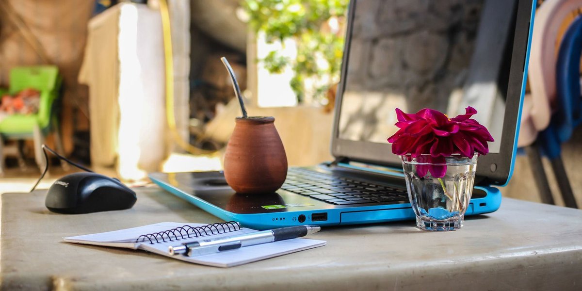 Databranch's tweet image. Summer is in full swing. But just because you&apos;re going on a vacation, doesn&apos;t mean that cyber  criminals are too. Here are 7 important cybersecurity tips to make your traveling more secure.

buff.ly/42iiBuf 

#CybersecurityTips #TravelTips