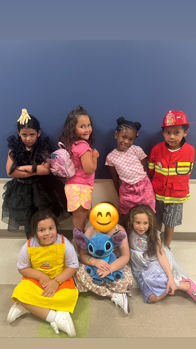 MrsScanlanCMS's tweet photo. Celebrating Dress As Your Favorite Book Character at Summer Academy today!  📚 🌈🦢❤️@NorwalkPS @CMSK8_CT @SilvermineDLMS #welovereading #readingrocks #dogman #doratheexplorer #elsa #helloredfox #douglas #barbie https://t.co/TnmwuI7ryu