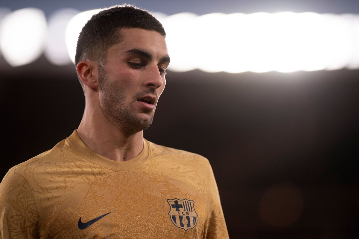 BarcaUniversal's tweet photo. Ferran Torres is still on the transferable list, but his departure is not clear yet.

— @fansjavimiguel https://t.co/qsMpfJ9DZ3