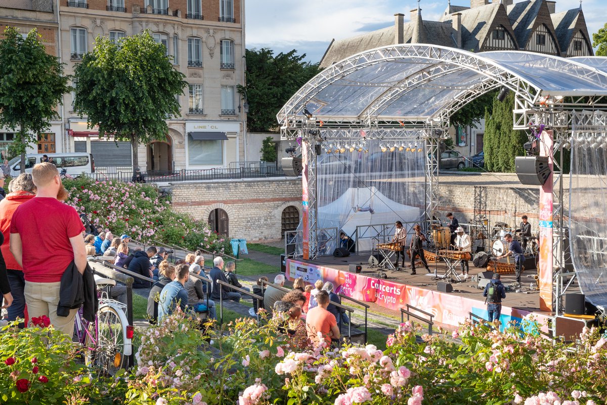 VilledeReims's tweet photo. En raison des conditions météorologiques, le #concert du groupe "La gâpette", ce soir au #Cryptoportique, est #annulé. Rendez-vous demain à 19h pour du jazz avec "I’m no good". #UnEtéAReims https://t.co/wy2opdjhPe