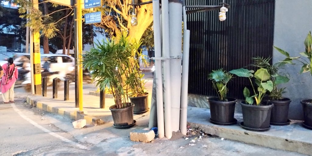 RBPachhapur's tweet photo. Pots placed on #footpath by ?
on outer ring road and 33rd main road, 1st phase, JP Nagar.
Location : https://t.co/Qnw0d8UUJh
FYI & needful actions.
@blrcitytraffic
@BBMPCOMM
@jpnrwa
#LetUsWalk https://t.co/QG82nJBRgy