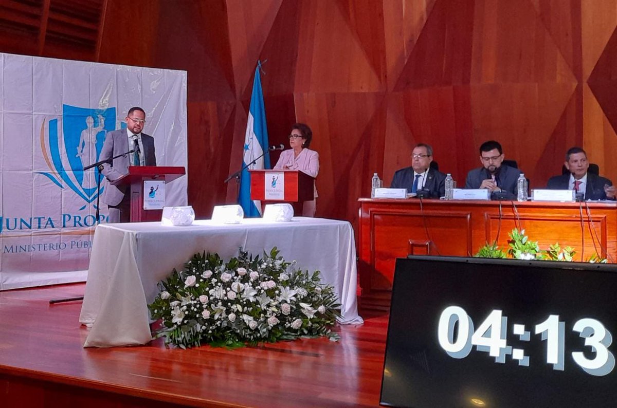 Entrevista del abogado Pablo Emilio Reyes Theodore.