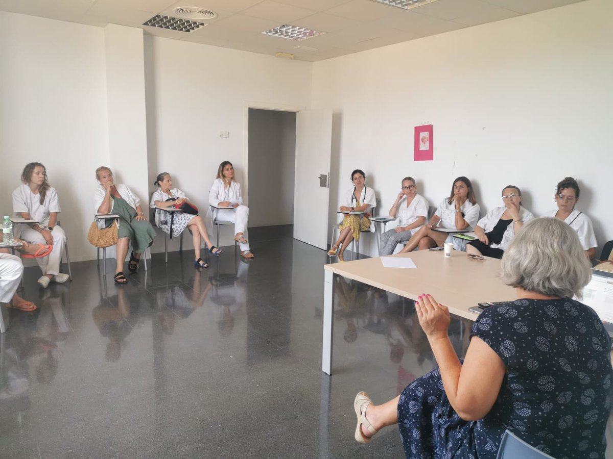 🗣️ Presentació del 𝐏𝐥𝐚 𝐁@𝐥𝐞𝐬 en el Centre de Salut So Na Monda a #Inca

🤝 <a href="/GOIB_Social/">Conselleria de Famílies, Benestar i Dependència</a>, <a href="/SalutGOIB/">Conselleria de Salut</a>, ajuntament d’Inca i Colef IB treballen conjuntament per a posar en marxa el programa de prescripció d'exercici físic en la UAEF d'Inca.