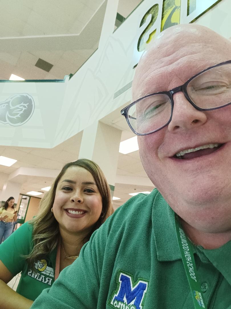 Rams, we're ready for Monday! Come see us in YOUR Montwood HS library, where you're always welcome to Be Who You Are! 💚💙

Our website: sisd.net/o/montwoodhs/p…

#earnyourhorns #TeamSISD @JMarquez_LMS @Sparks_Interest @ARomo_MHS @TXLA #ExcellenceForAll @MontwoodHS @SocorroISD