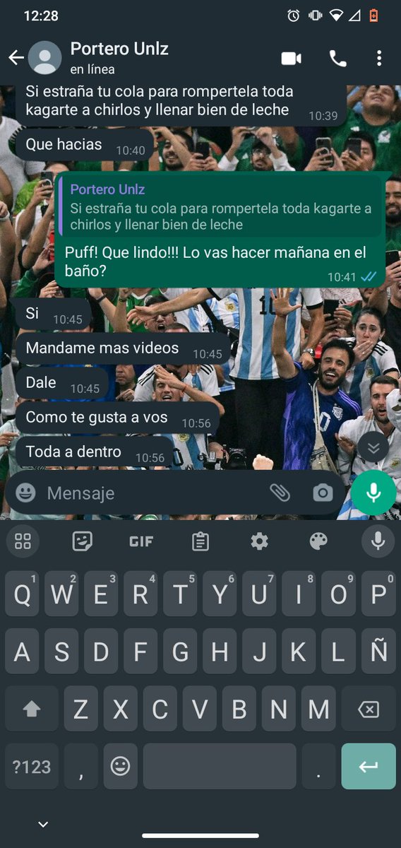 UN POCO DE CHAT CON EL PORTERO CASADO 🤤 QUE SIEMPRE ME COGE EN EL BAÑO ANTES DE IR A CURSAR 🤤😈