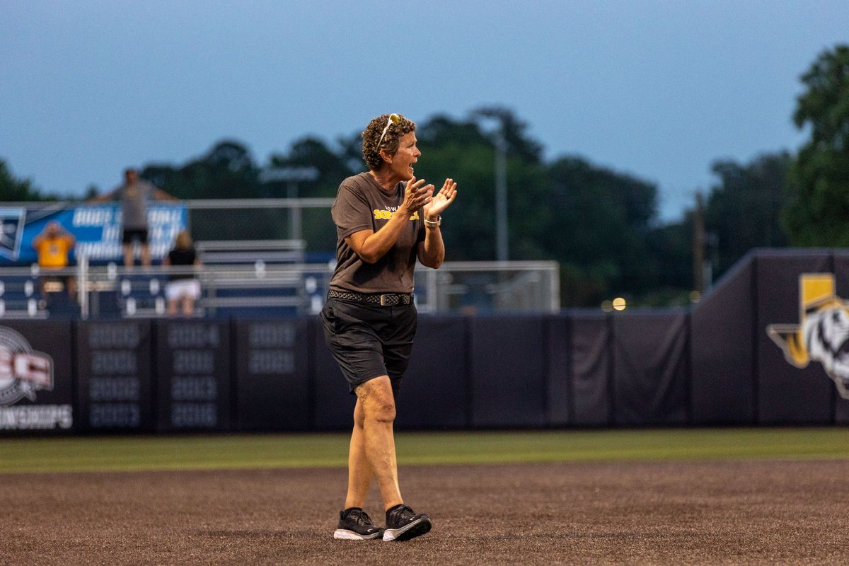 Rowan Softball tweet media