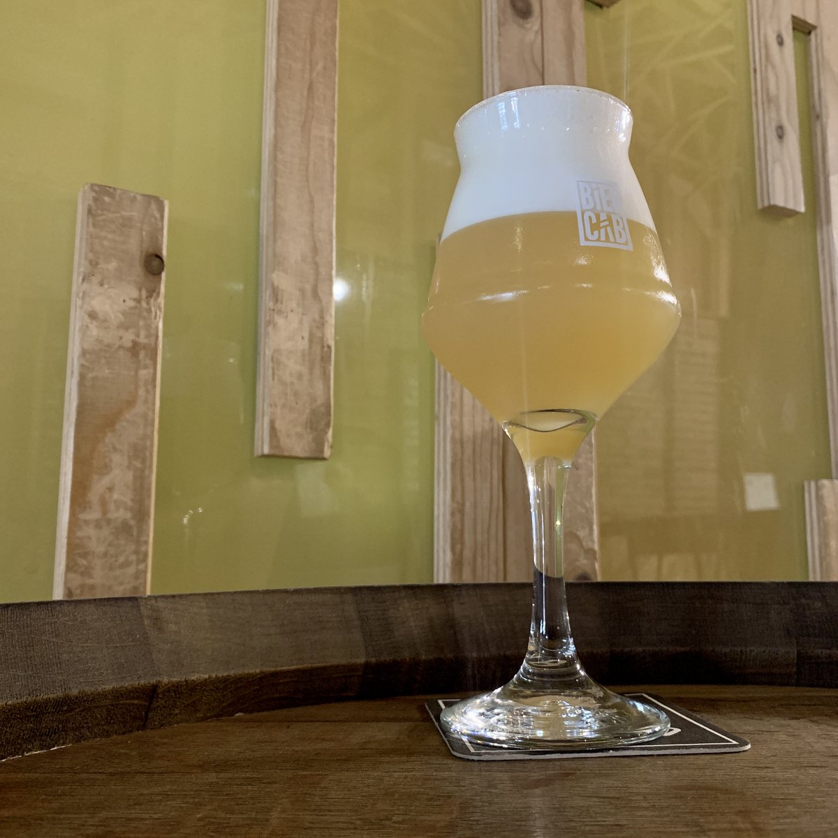 BierCaB's tweet photo. Fuerst Wiacek Doozy New England IPA
En nuestro #Tap8
Deliciosamente fresca y lupuladita
#Fresh #NEIPA #Biercab https://t.co/peS4sVXKHq
