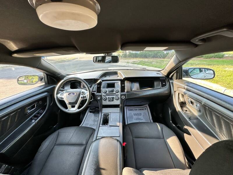 12Motors's tweet photo. 🚓 Make: Ford
📅 Model Year: 2018
🔧 Model: Taurus Police Interceptor AWD 4dr Sedan
🔢 Mileage: 9️⃣2️⃣5️⃣2️⃣1️⃣
⛽️ Fuel Type: Flex Fuel
⚙️ Drivetrain: AWD
⚙️ Transmission: Automatic 6-Speed
Key Features:
✅ Designed for law enforcement and emergency services https://t.co/AVg7loHjHn