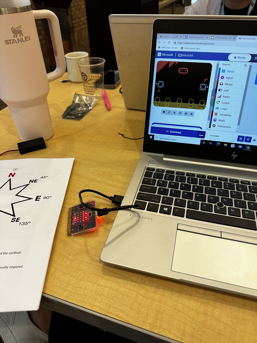 walbecklis's tweet image. Learning to code with MicroBits at CS Bootcamp! @KentwoodPS #MiSTEM #MiCoding