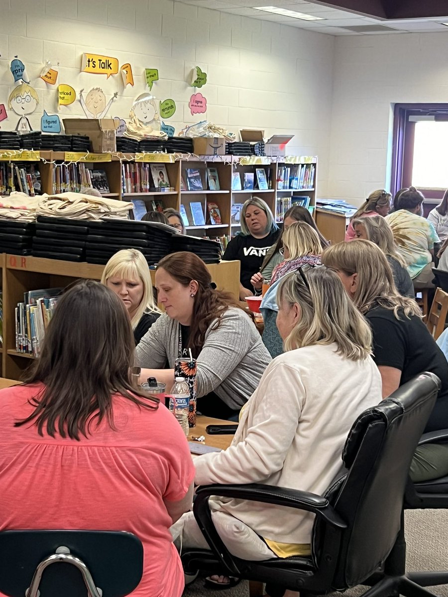 Great way to start the morning! WBES teachers learning about brain architecture and how trauma affects the brain 🧠 <a href="/JessicaAlberson/">Jessica Alberson</a>