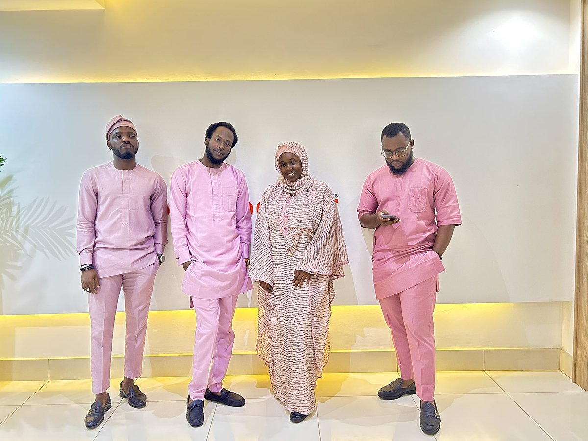 Norrenberger's tweet photo. These Barbies are Quadruplets (Just kidding😅)
On Thursdays, we wear African traditional attires to promote the Nigerian culture and they took it a step further.
#norrenberger #asoebi #BarbieSZn https://t.co/9OTHtlmOT1