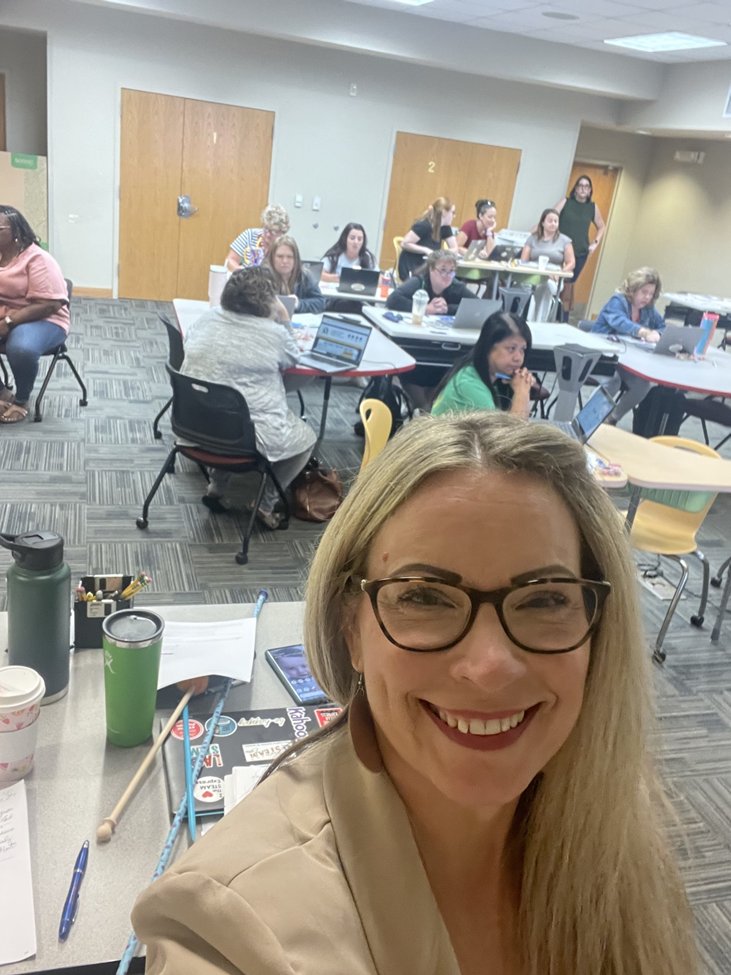 JolieG1's tweet photo. #Newline Panel Basics Training this morning for #LPPS  educators.@LPPS_EdTech @tech_parish @Livingston_PPS @TallTechyTeach @A_Robinson_MEd @Bluum_Tech https://t.co/KHeIaQ6g0W