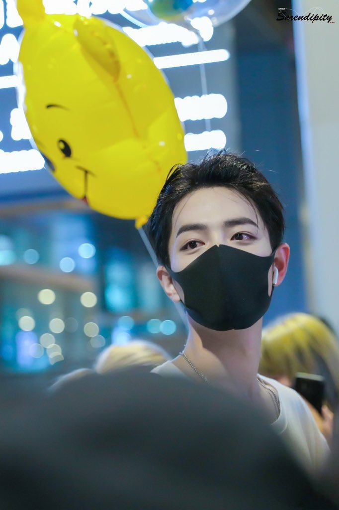 wxyzybxz's tweet photo. Wang Yibo                       Xiao Zhan https://t.co/LWTCQUkLia