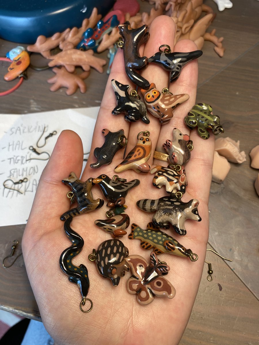 sakrafka's tweet photo. I’m also open for extremely tiny animal earring commissions! €120-150 (+registered shipping €12) for a pair, I know it’s higher than my usual prices but I need money asap and they are really hard to make - please email me to commission! As many slots as I can take! https://t.co/mpGSZ2dZFi