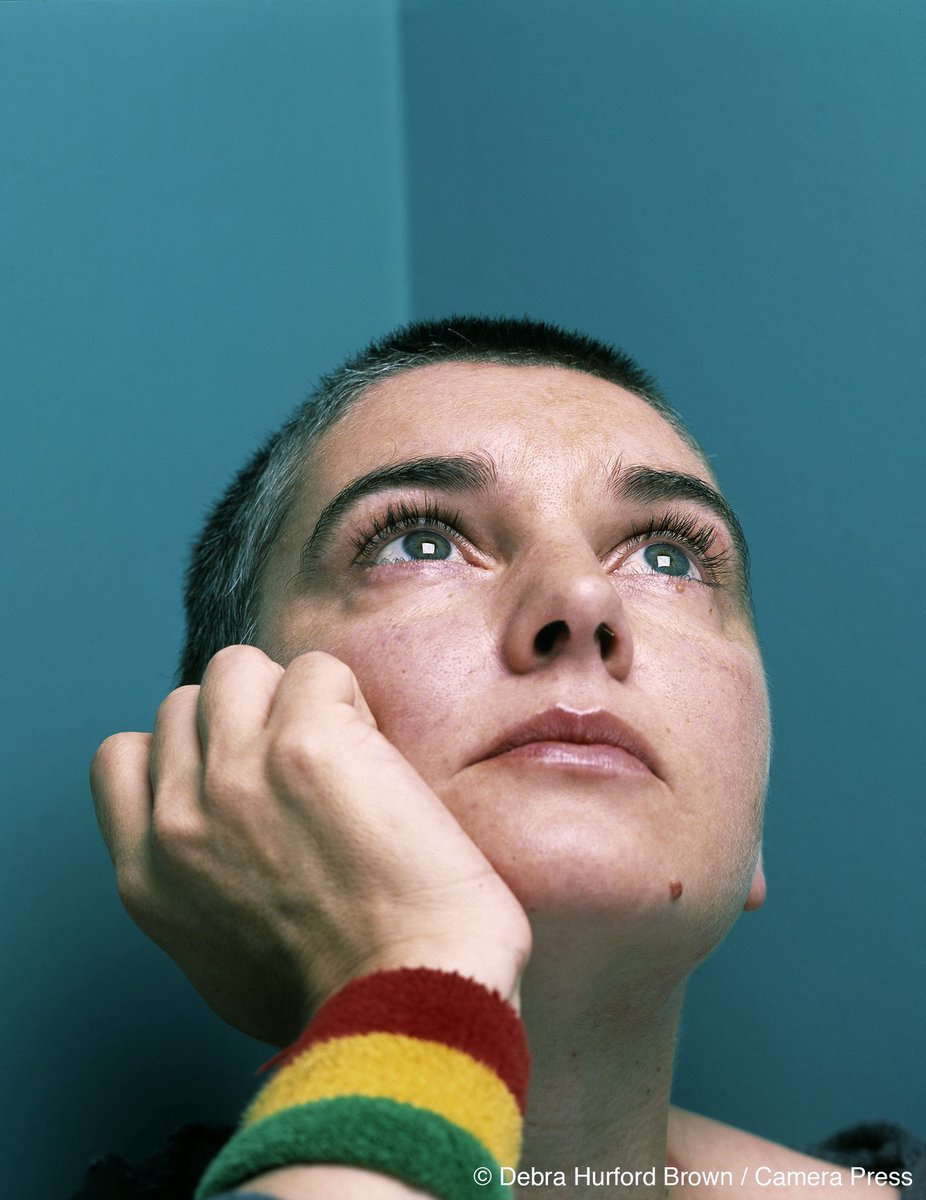 DolORiordan's tweet photo. Indeed she covered one of Sinead’s songs when she first met and auditioned for Fergal, Noel and Mike, subsequently joining them to form The Cranberries. 

Our sincere condolences to Sinead’s family and loved ones. May she rest in peace. https://t.co/PDtZ0ion4W