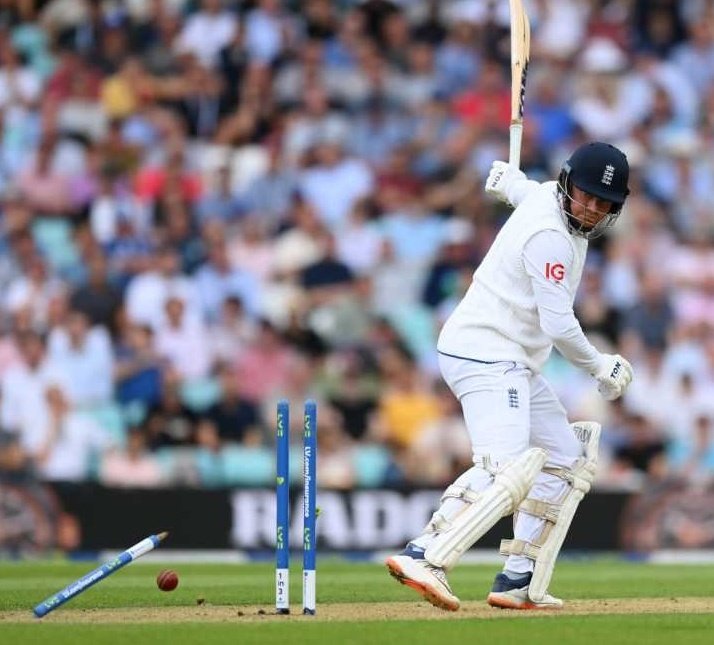 TavsTash's tweet photo. Can't have the three senior batters making 3, 4 &amp; 5...

#Ashes #Ashes23 #Ashes2023

#ENGvAUS #ENGvsAUS 

#EnglandCricket https://t.co/cSwkvOokpc