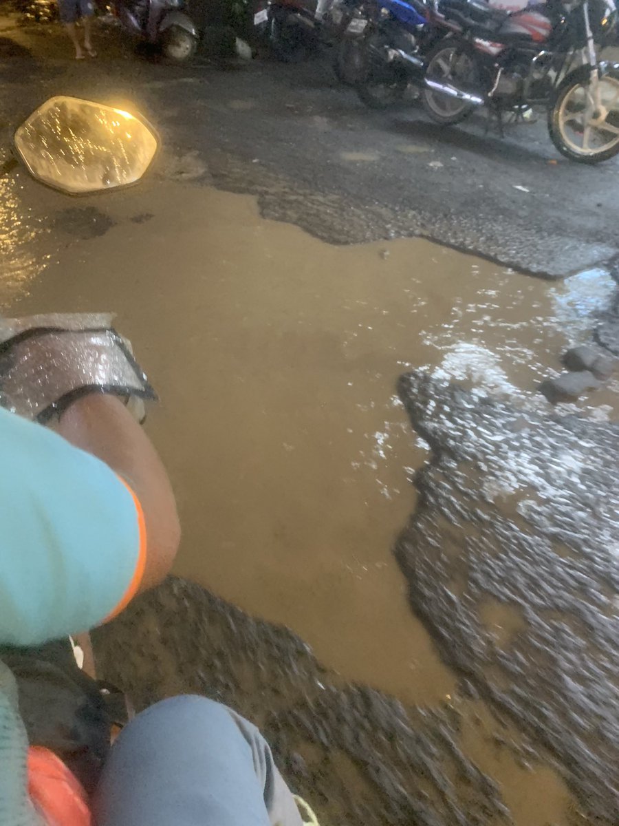 GaneshShetty009's tweet photo. Part 2

मी सतत तक्रार करत आहे पण @mybmc व @mybmcWardPN ने कोणतीही कारवाई केली नाही 
दिंडोशी विधानसभा  प्रभाग क्र ३७ या विभागात  रस्त्यात खूप खडे झाले आहे 
श्री @IqbalSinghChah2 सर कडून विनंती आहे की  हा रास्त तातडीने बनवून द्यावी 
 @Dev_Fadnavis @MPLodha 
@PrasadLadInd https://t.co/XfVINTrh2w