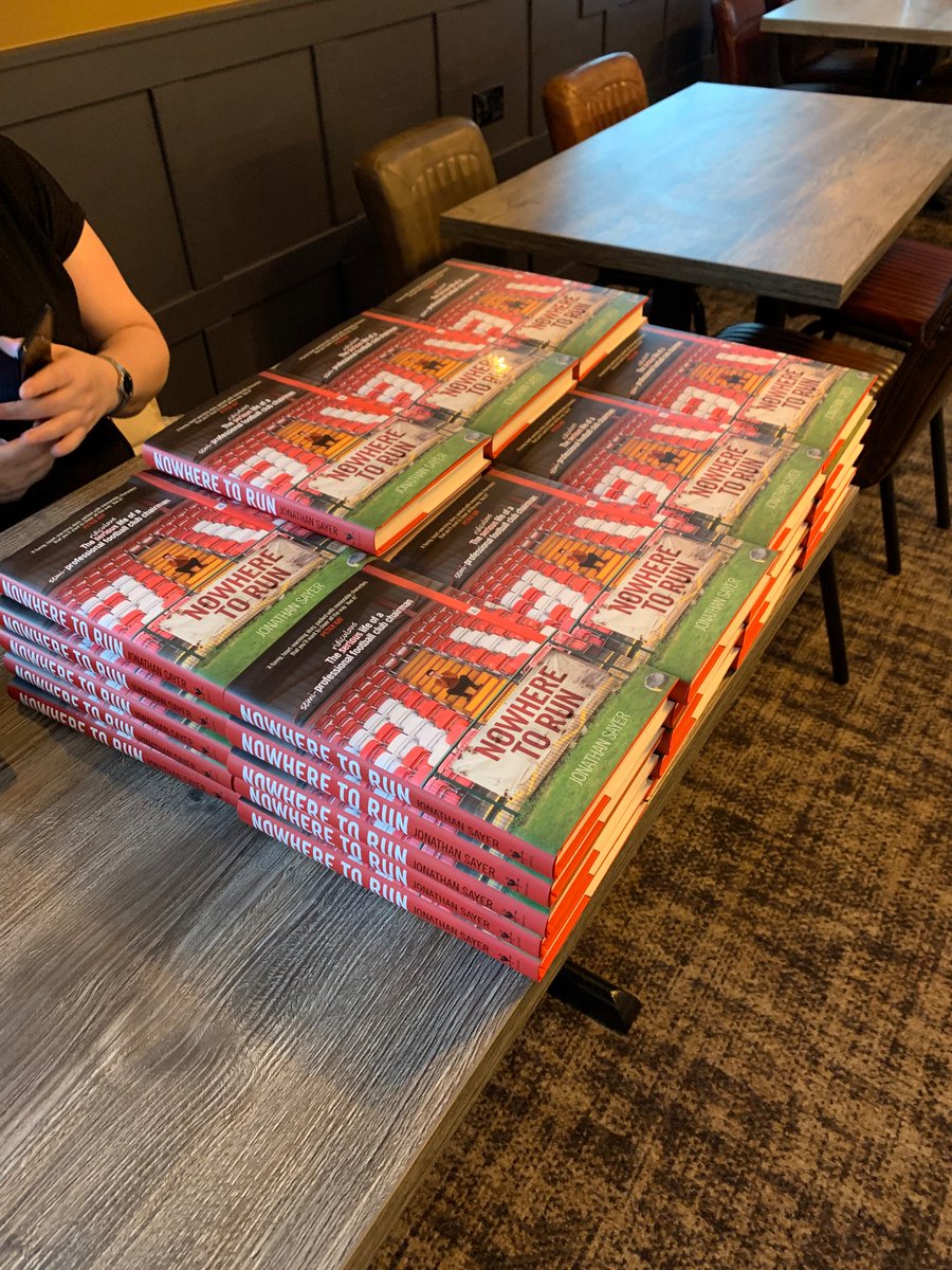 JonathanSayer1's tweet image. Thanks so much to everyone who came to the launch of #NowheretoRun last night. Still waiting on photos from the event but here’s some of books, cupcakes and me looking serious before we started. 

penguin.co.uk/books/455269/n…