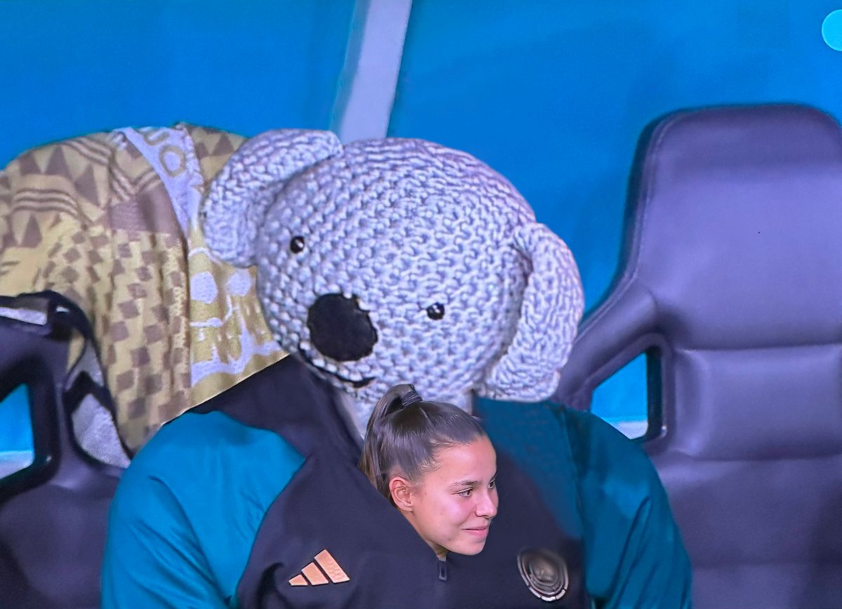 Waru mit Lena Oberdorf

#IMTEAM🇩🇪 #FIFAWWC #GER