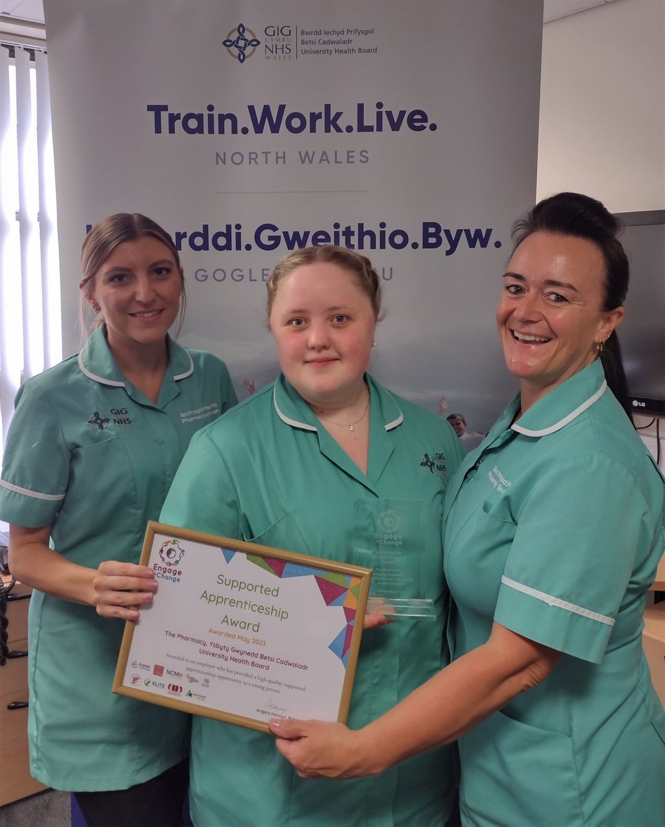 Engage_2_Change's tweet photo. This week, we are celebrating excellence in Supported Internships and Apprenticeships!

Congratulations to The Pharmacy in Ysbyty Gwynedd at @BetsiCadwaladr University Health Board for winning the Supported Apprenticeship Award! 👏👏👏👏 https://t.co/hflIC28s43