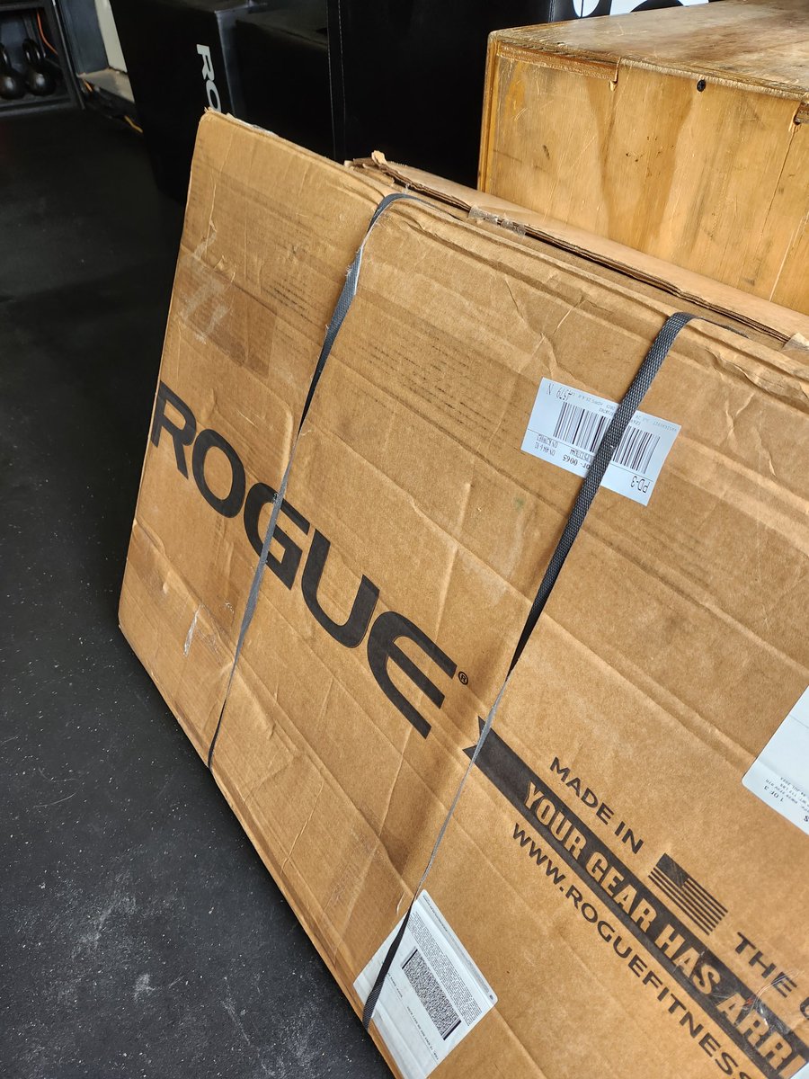 whitman_mark's tweet photo. I have a problem. #NewToys #ConditioningWork #LevelUp https://t.co/I8QA3yEcVX