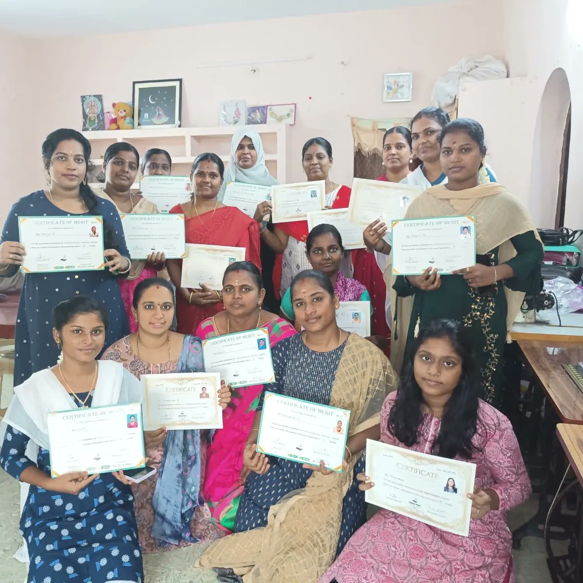 rcctowers's tweet photo. #RotaryClubOfChennaiTowers supports Project Surabi, a tailoring course for underprivileged young ladies. 28 young ladies started their class yesterday. 
#RCCT #Rotary #EmpoweringWomen #SupportingEducation https://t.co/V9DJIw4evo