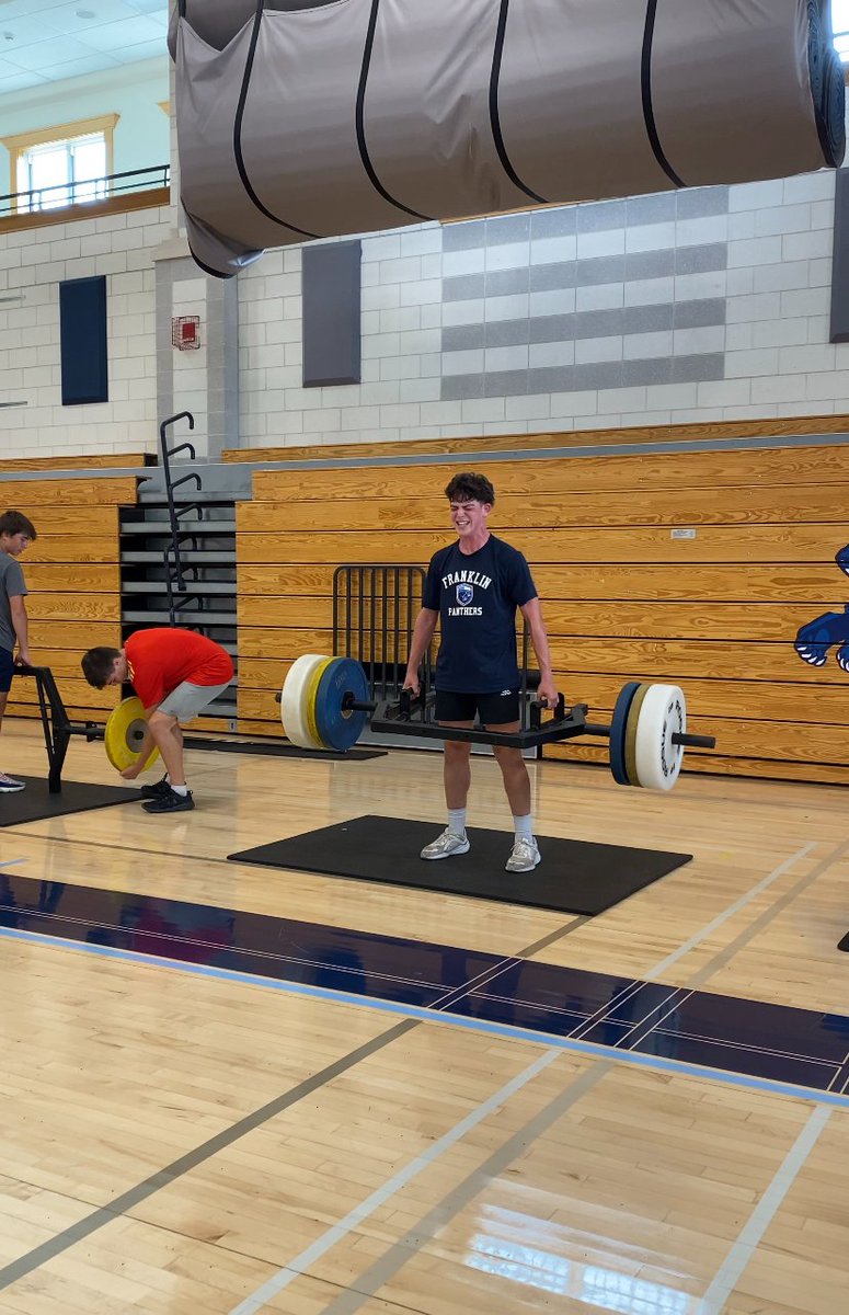 FHS strength & condo tweet media