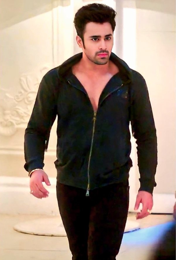 SrinjayKum54020's tweet photo. #pearlvpuri throwback 🤗❤🔥🥰

@pearlvpuri @aman67913401 @AdityaS91784438 @roy74212488 @AmanSha64380069 @Dave35639247 @peearlvpuri @Karank03 @gaymen_lover_ @na8089567 https://t.co/LLYcO5v1QT