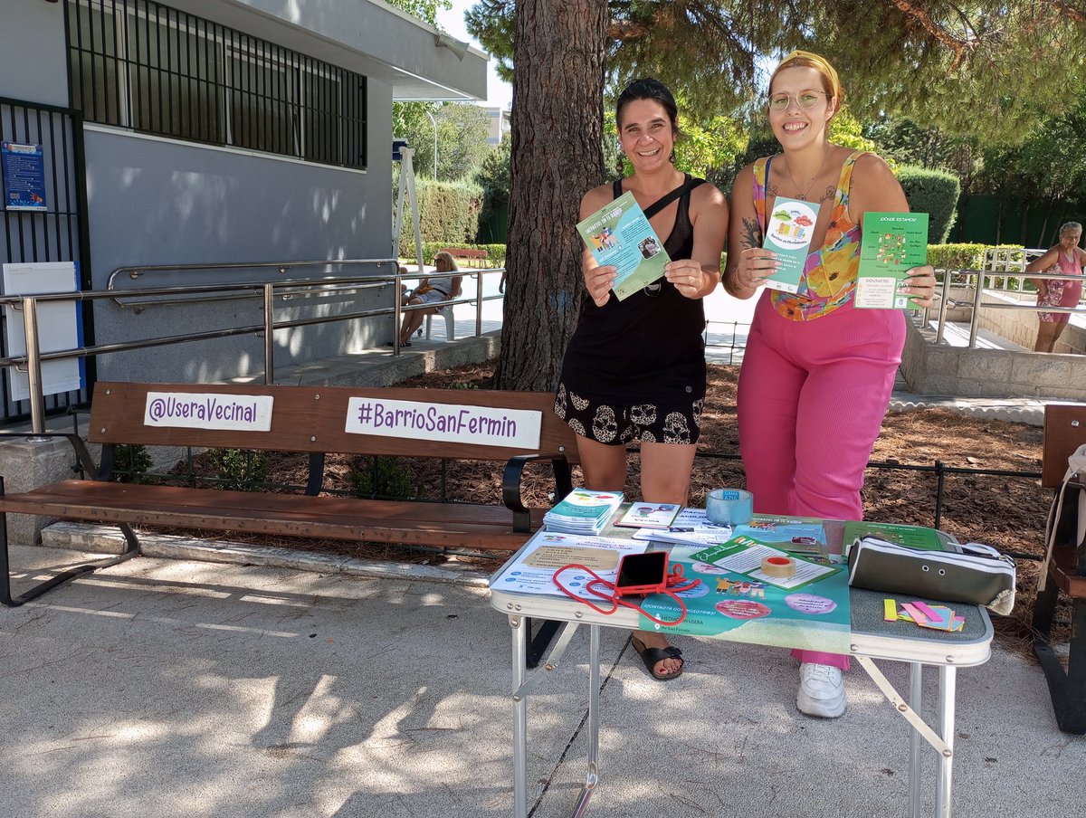 ImpactoSFermin's tweet photo. Desde la #Piscina de #BarrioSanFermin los Proyectos de la @FRAVM de Im(PACTO) en el Barrio, Barrios en Movimiento, @EnlazandoMadrid y @EmpleoFRAVM difundiendo los recursos y charlando con el vecindario sobre Convivencia, necesidades y preocupaciones... https://t.co/GXM3Rv9FQH