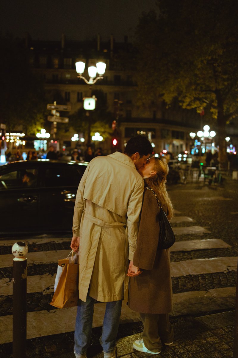 davidignaz1993's tweet photo. Paris color palette. https://t.co/oeduSB7CFE