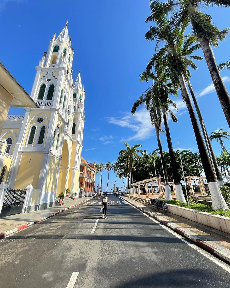 guineaecuat1968's tweet photo. La isla 🌴 https://t.co/QopJ52ujUQ