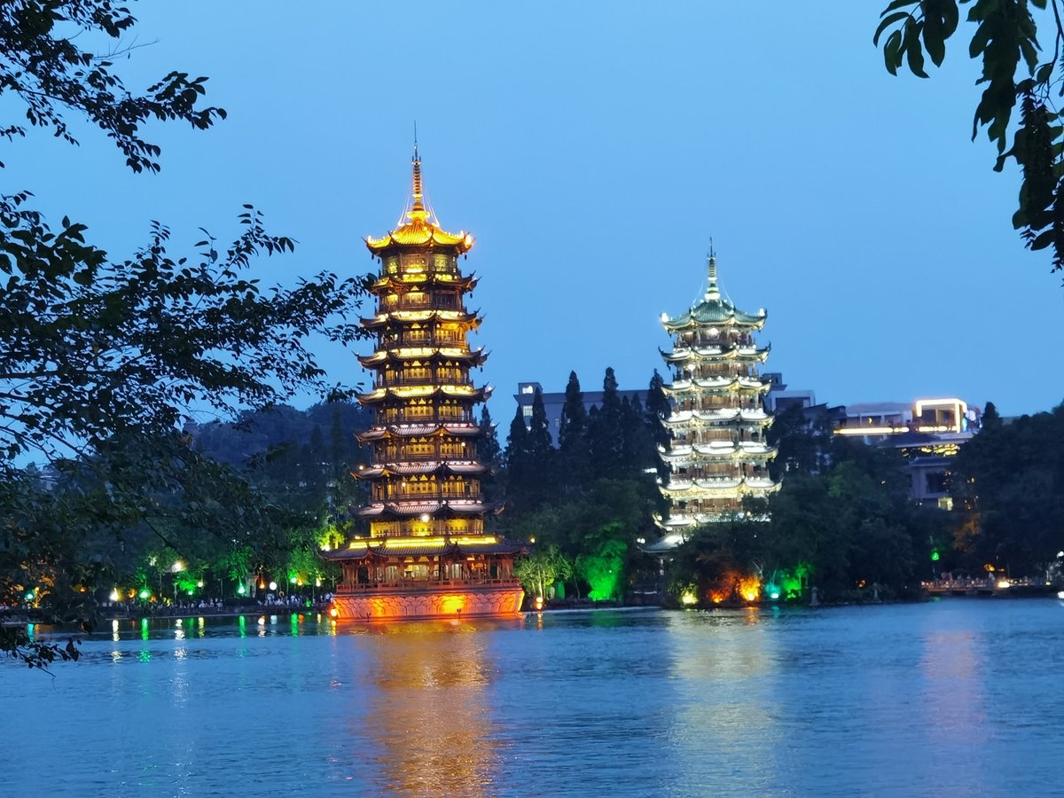 yangxiaolu_amy's tweet photo. 夜景挺好看的 https://t.co/33OLAB4lnm