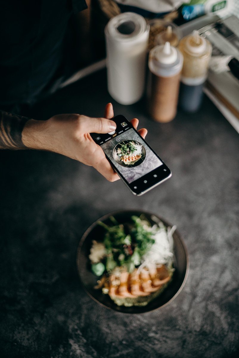 CookBlair37233's tweet photo. Guess what?! I've been bitten by the #Instafood bug! Obsessed with capturing every delish bite &amp; sharing it online. Can't help it food just tastes better through an Instagram filter! Who else can relate?  #FoodieProblems #CantStopWontStop https://t.co/m8xE3wEd1e