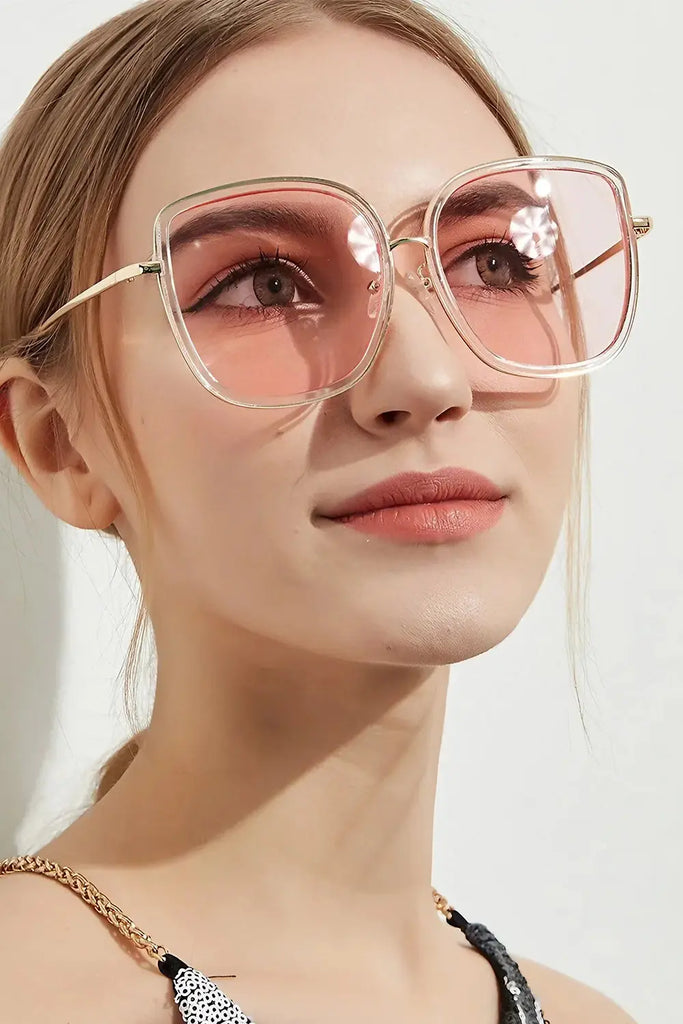 Strange_Cl0thes's tweet photo. 💰 Looking for a steal? Big Square Sunglasses is now selling at $16.99 💰
👉 Product by Strange 👈
 Grab it ASAP https://t.co/o51mzzYG2W 

#StrangeClothes #FashionOnline #TrendyClothes #FashionDeals #Fashionista #FashionAddict https://t.co/h1wApOyDOh