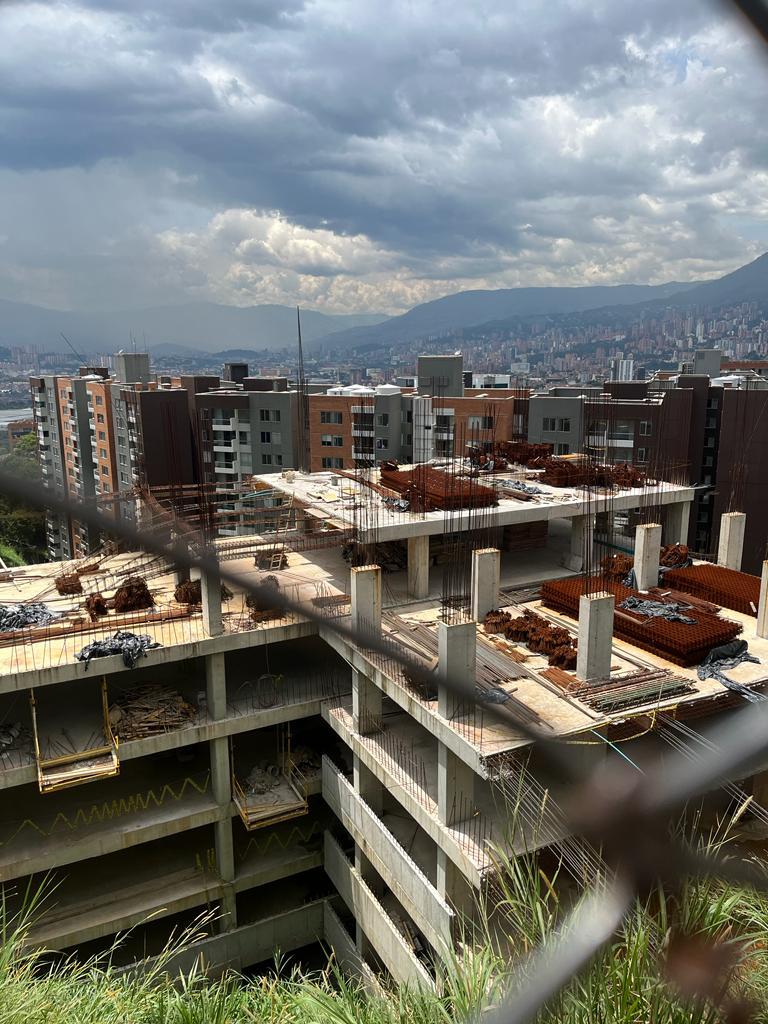Andrea Lopez Q tweet media