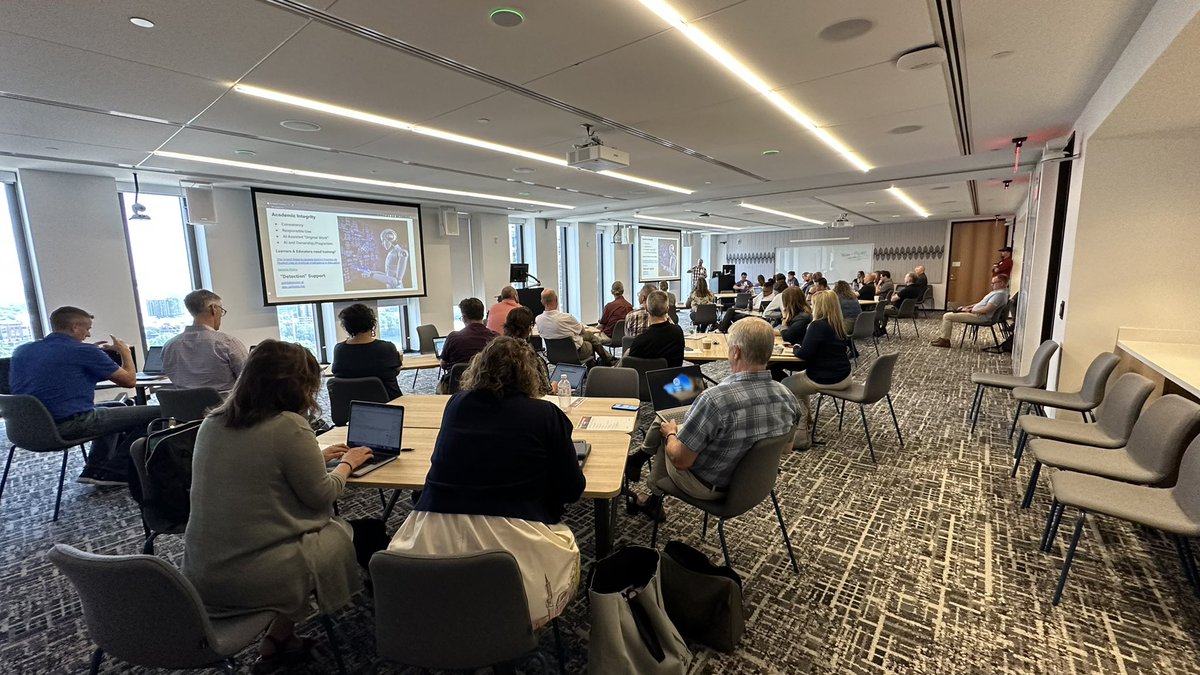 Lana Peterson tweet media