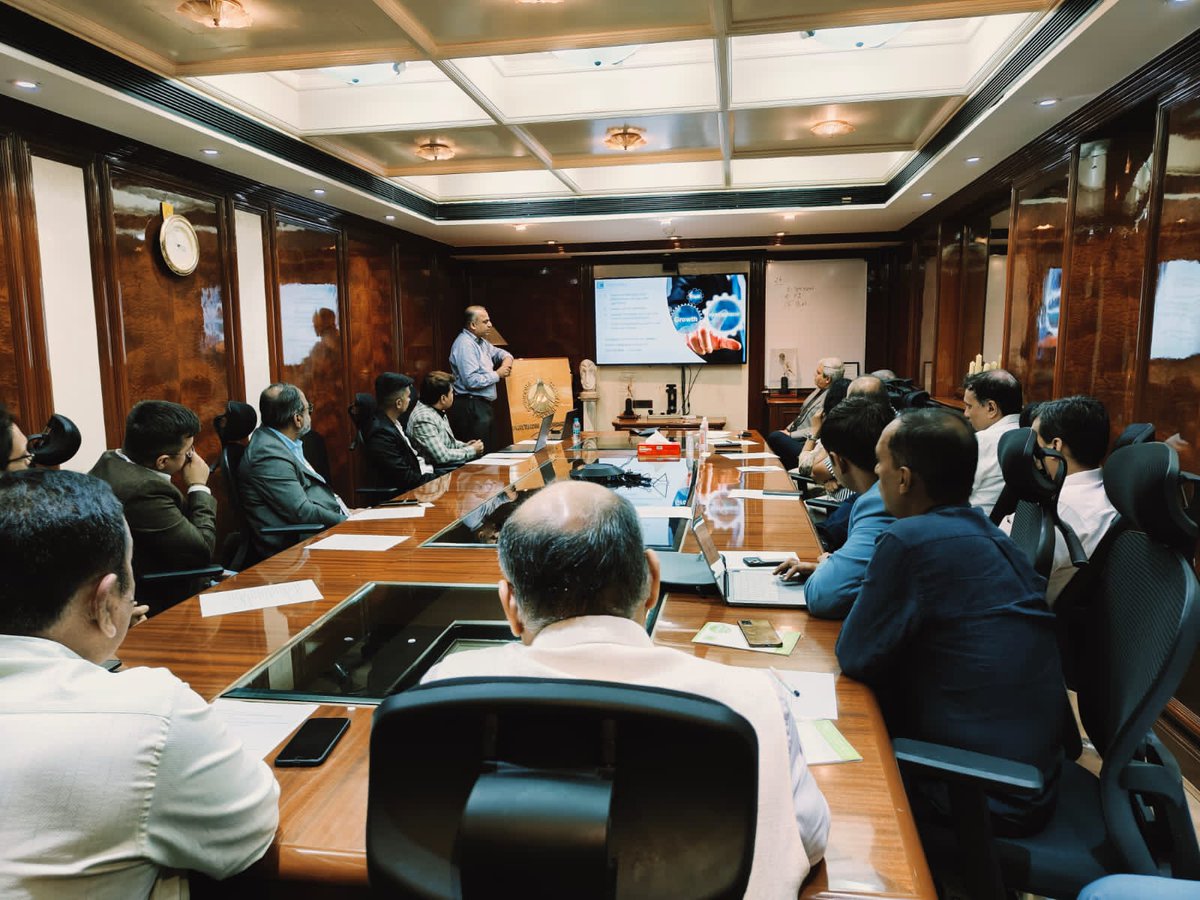 Coconnex's tweet photo. Exciting day at the Technology Vendors Exhibition Organisers Meet organised by CIEO! Coconnex showcased our cutting-edge event solutions alongside other tech suppliers. Grateful for the opportunity to present our innovative product suite! #Eventtech #eventprofs #exhibitions https://t.co/VCJ2qajTwh