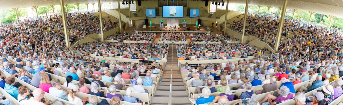 chq's tweet image. A full house for bestselling author Amor Towels this morning! He joined us to discuss his latest book The Lincoln Highway, and the legacy of the first transcontinental highway in the United States and its place in both our country’s legacy and its infrastructure. 📚🛣
#CHQ2023