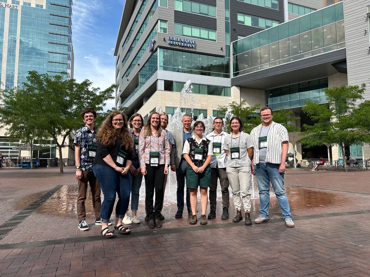 Big shout-out to my lab for their stellar performance at #Botany2023.  It has been a great privilege watching you all grow as scientists, I couldn't be prouder!