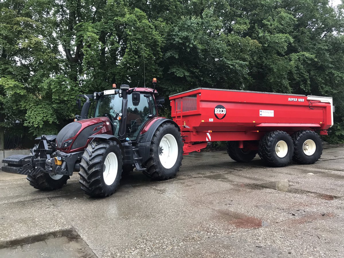 Afgelopen week heeft Bruggeman Mechanisatie BV bij ons een jong gebruikte Beco 1800 Super Xpert afgeleverd. Volume voor genoeg laadruimte en het 23-tons onderstel voor de ‘zwaardere’ vrachten. Heeft u (extra) transport nodig voor uw producten? ☎️ 06 - 29 44 14 21