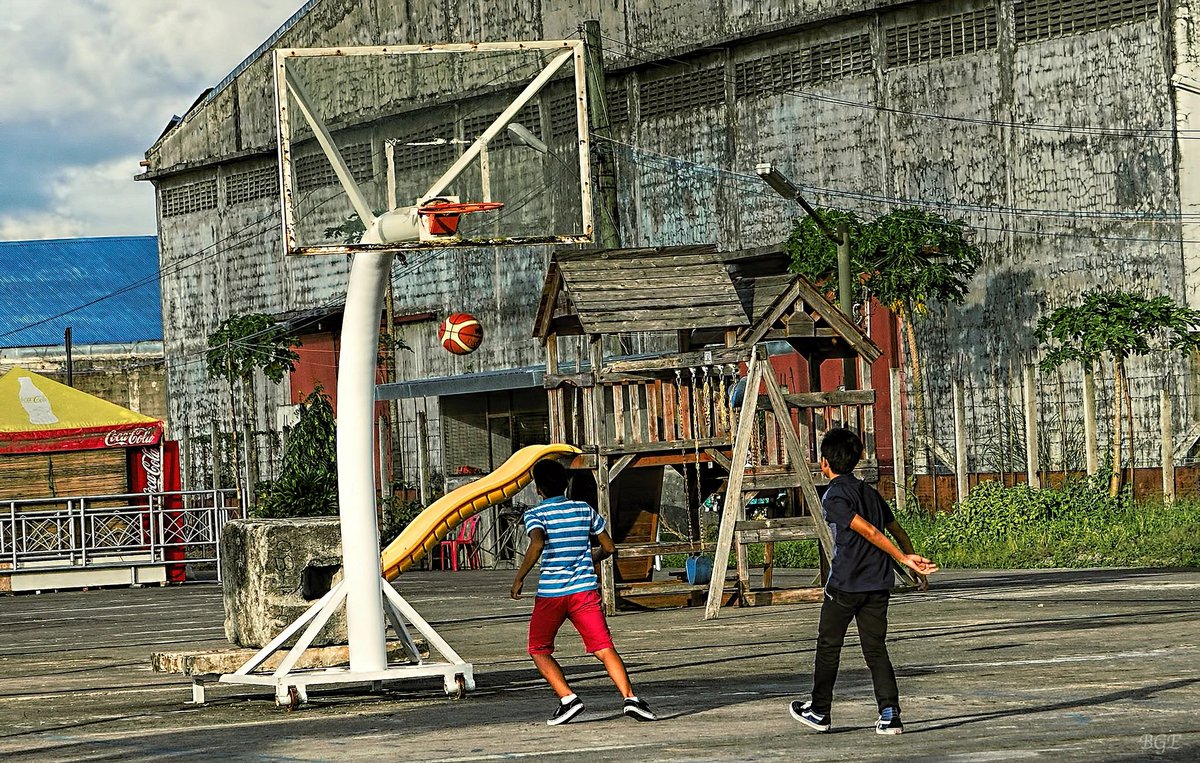 AlejoFer1398's tweet photo. El 25 de agosto se inaugurará el Mundial de Baloncesto con el duelo entre Filipinas y Rep. Dominicana en el Phillipine Arena, una cancha para 55 mil personas.

Pero ¿Por qué existe una cancha tan grande en este país? 

En este hilo veremos lo importante que es el basket allí. https://t.co/sCjwGWCNCT
