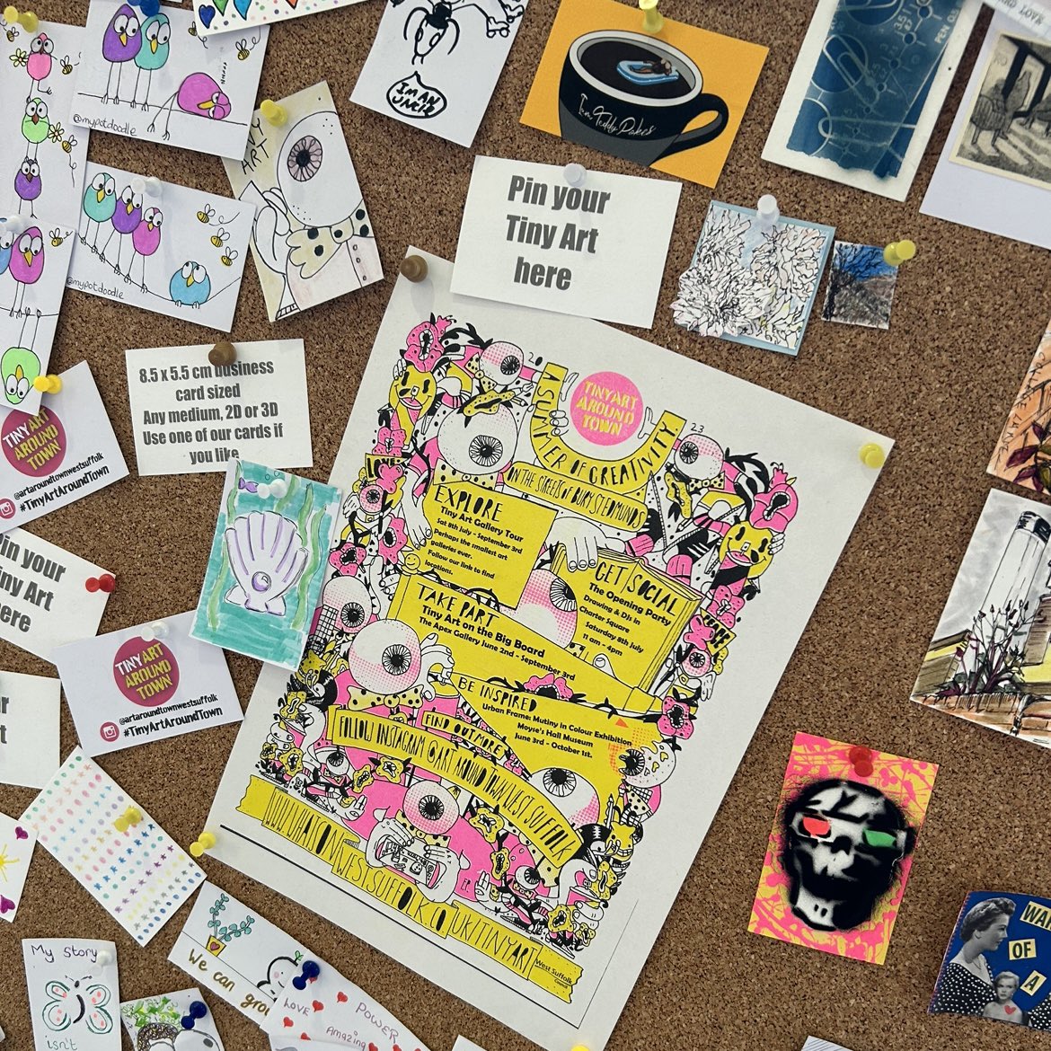 ourburysteds's tweet image. Join us on a whimsical journey through the streets of Bury, where art comes in the tiniest forms! ✨ 

The #ArtAroundTown trail showcases the talent of local artists in #Suffolk and is on display in store windows until 3rd September. Read more: bit.ly/44ViU04