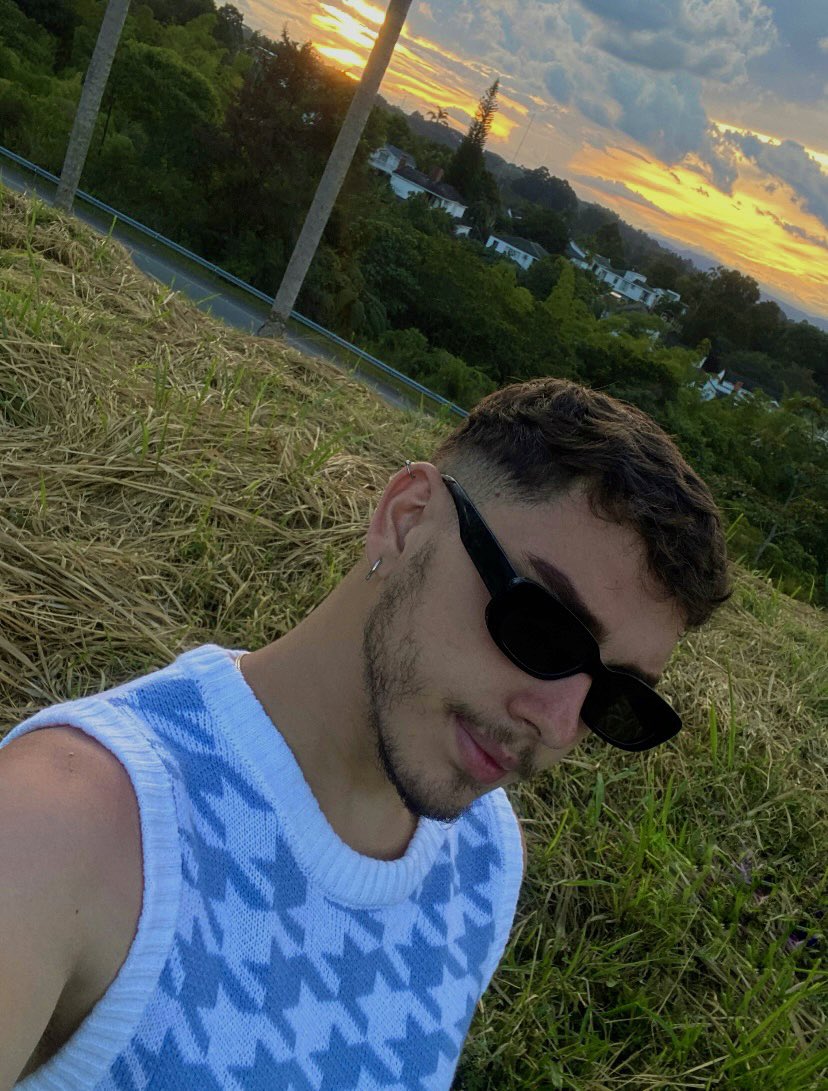 Estebansramirez's tweet photo. 😎 https://t.co/9d80Xo1jAz