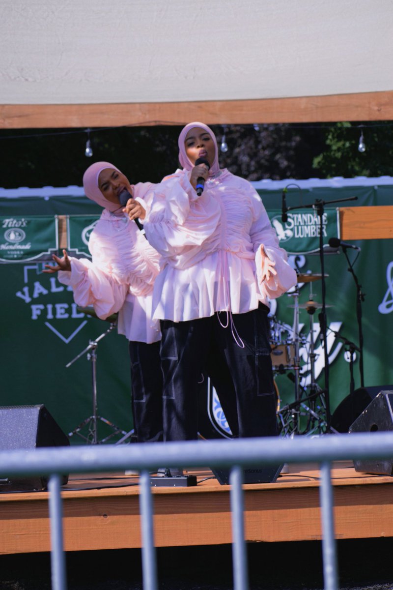 aint_afraid's tweet image. DETROIT/ FERNDALE - Let’s keep this Detroit mini tour going y’all! ❣️catch us next on 8/11 and or 8/12 more details with the link in bio or on our website Aintafraid.com (that’s right babes Aint Afraid dot com lol 😆) 
@FINKELBAND @DreamofDetroit