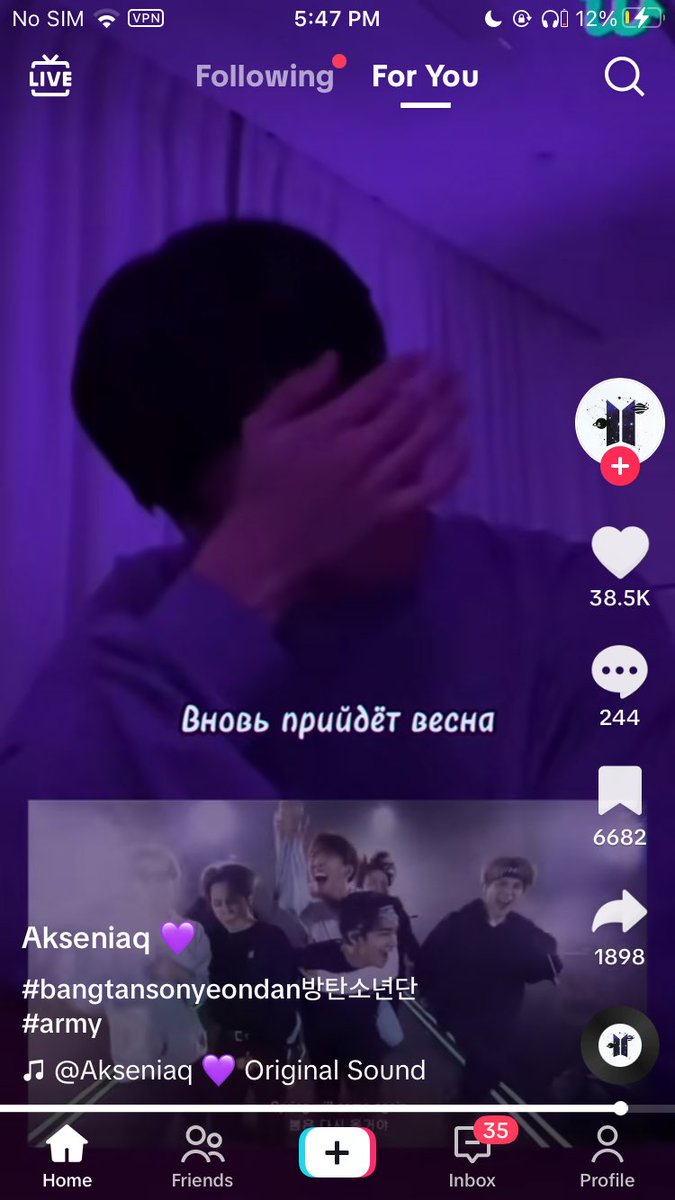 disssonanse's tweet photo. Боже это так мило заплакала вместе с ним((
А что если бы я намного раньше познакомилась с бтс? Умерла? https://t.co/zbpOUi6kcT