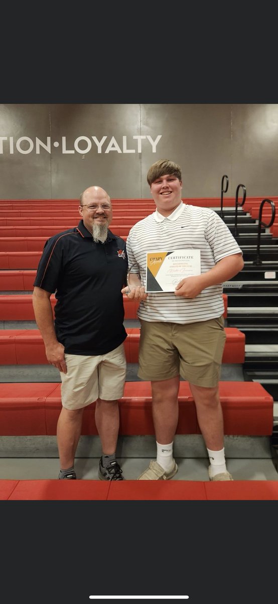 hunterl51416018's tweet photo. Had a great time at the chapy awards last night so honored to win this award thank you so much @CHerald_Sports https://t.co/dIoqf9hJHw